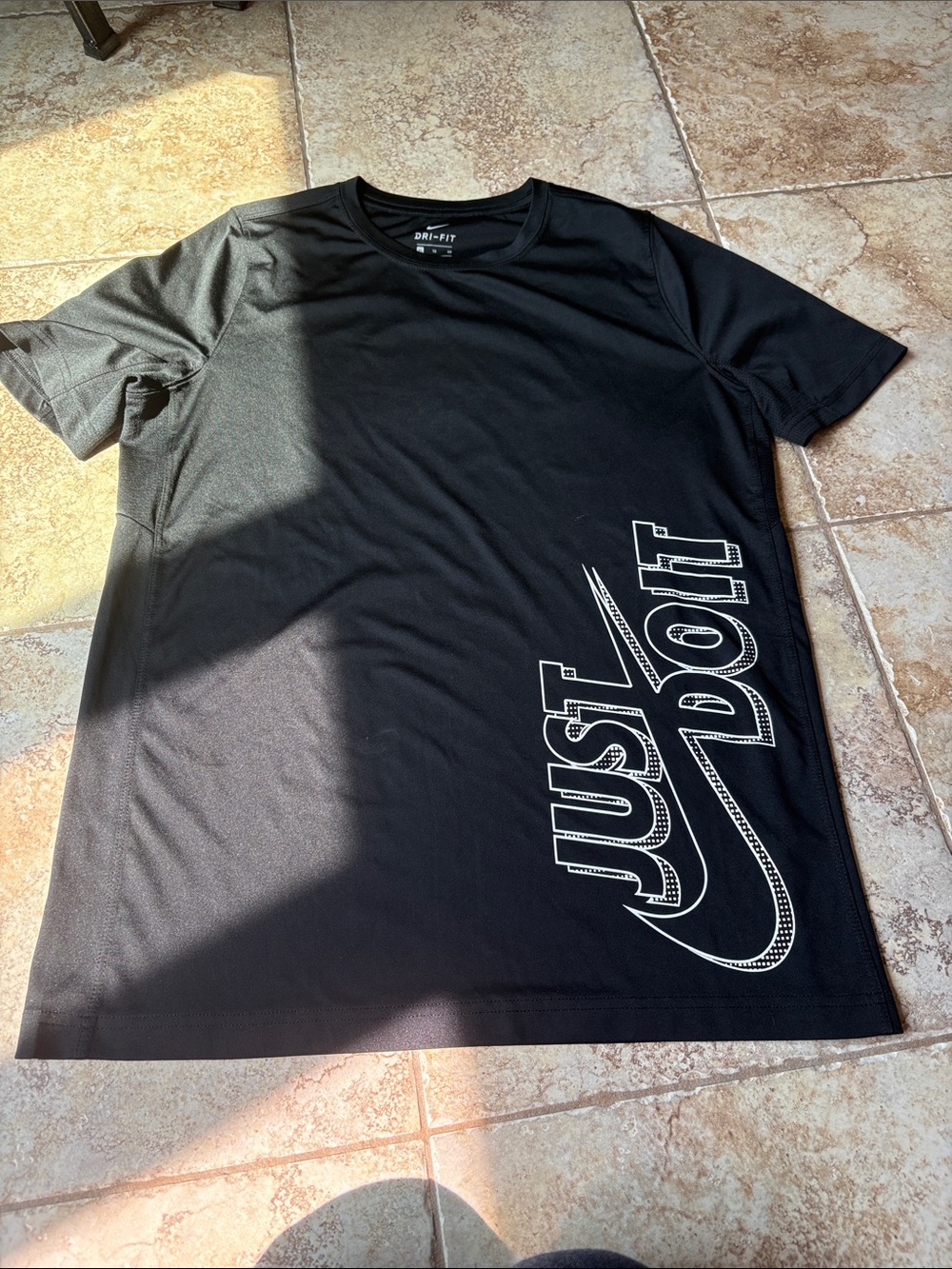 Boys XL Nike Black Short-Sleeve 'Just Do It' Graphic Tee Dri-Fit